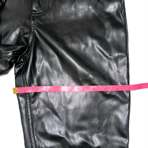 Abercrombie & Fitch The 90s Straight Ultra High Rise Black Faux Leather Pants 4 - Picture 15 of 16